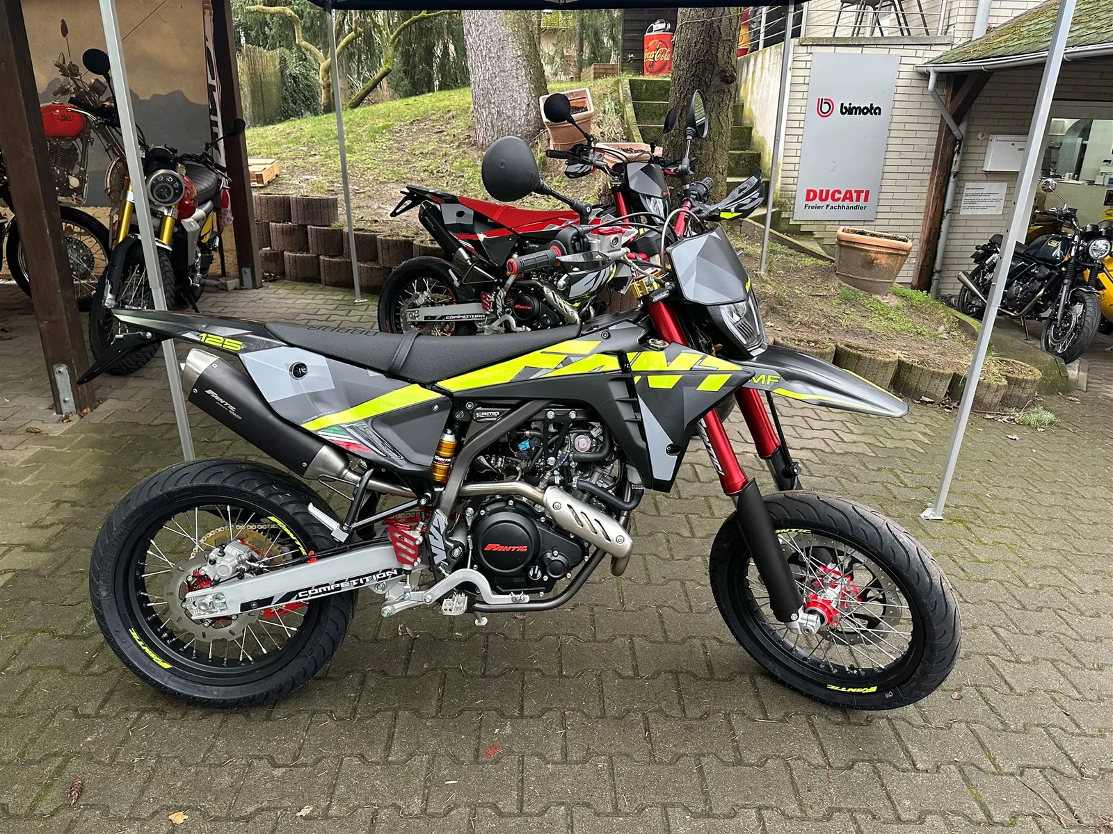Fantic XMF 125 Competition Gierige Optik-Top Ausstattung