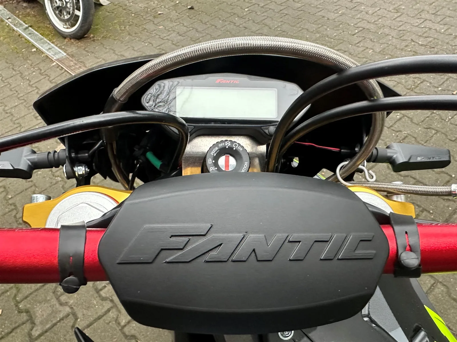 Fantic XMF 125 Competition Gierige Optik-Top Ausstattung