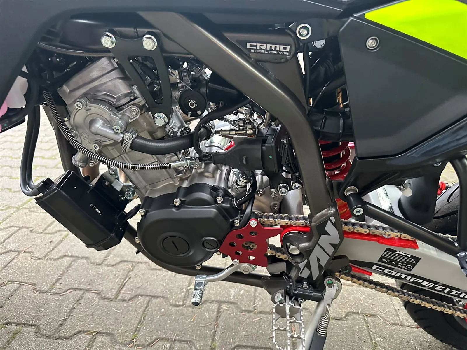 Fantic XMF 125 Competition Gierige Optik-Top Ausstattung