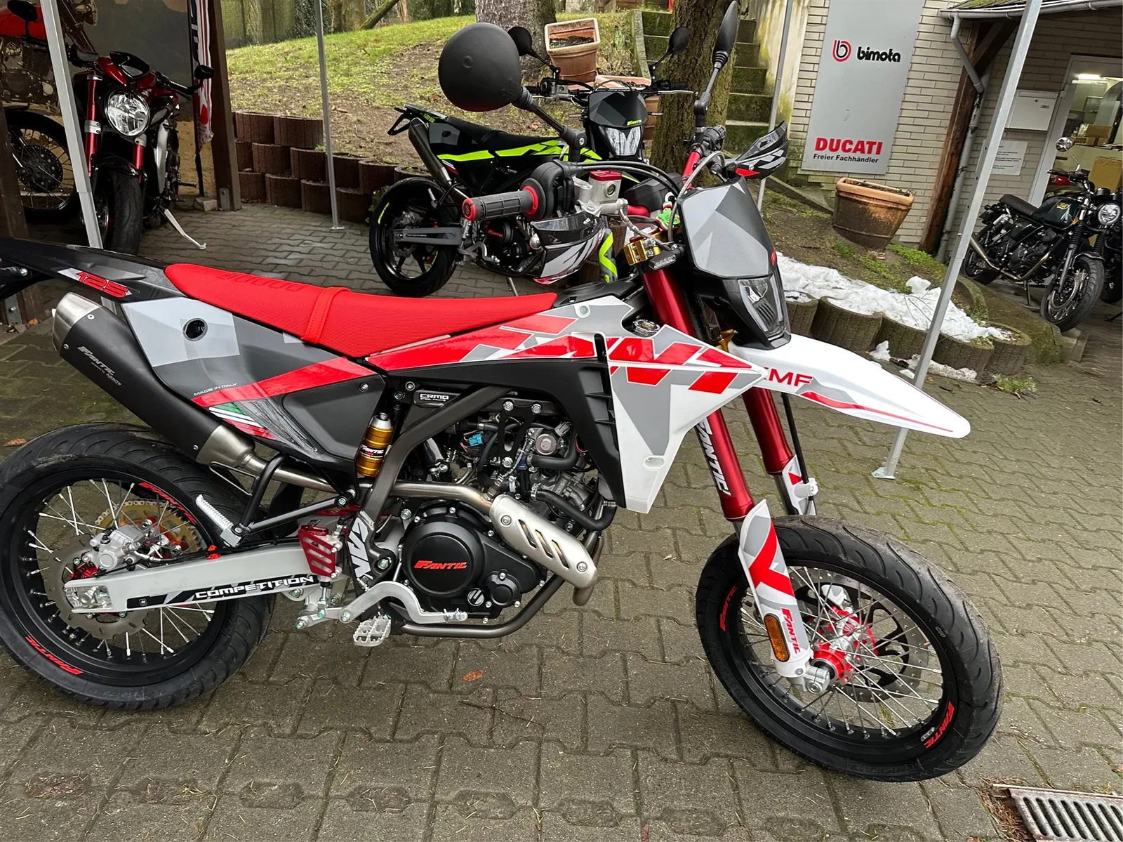 Fantic XMF 125 Competition Supermoto