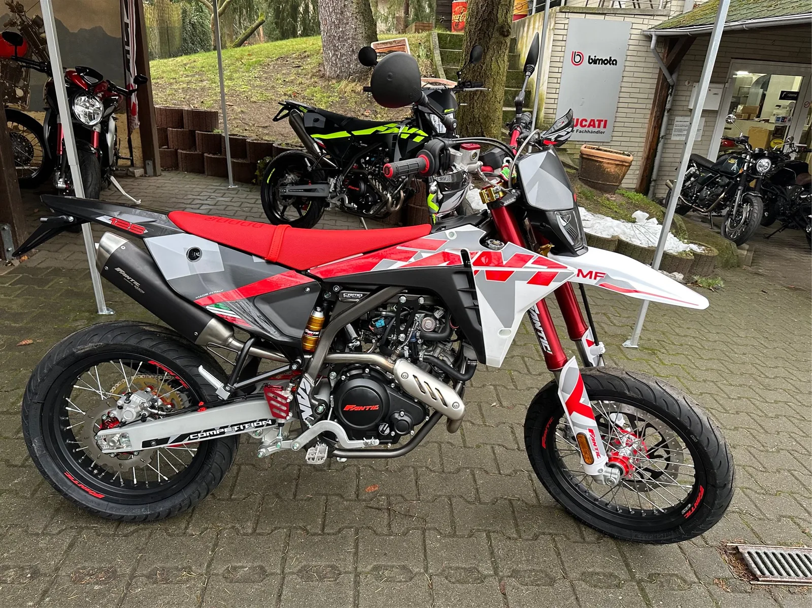 Fantic XMF 125 Competition Supermoto