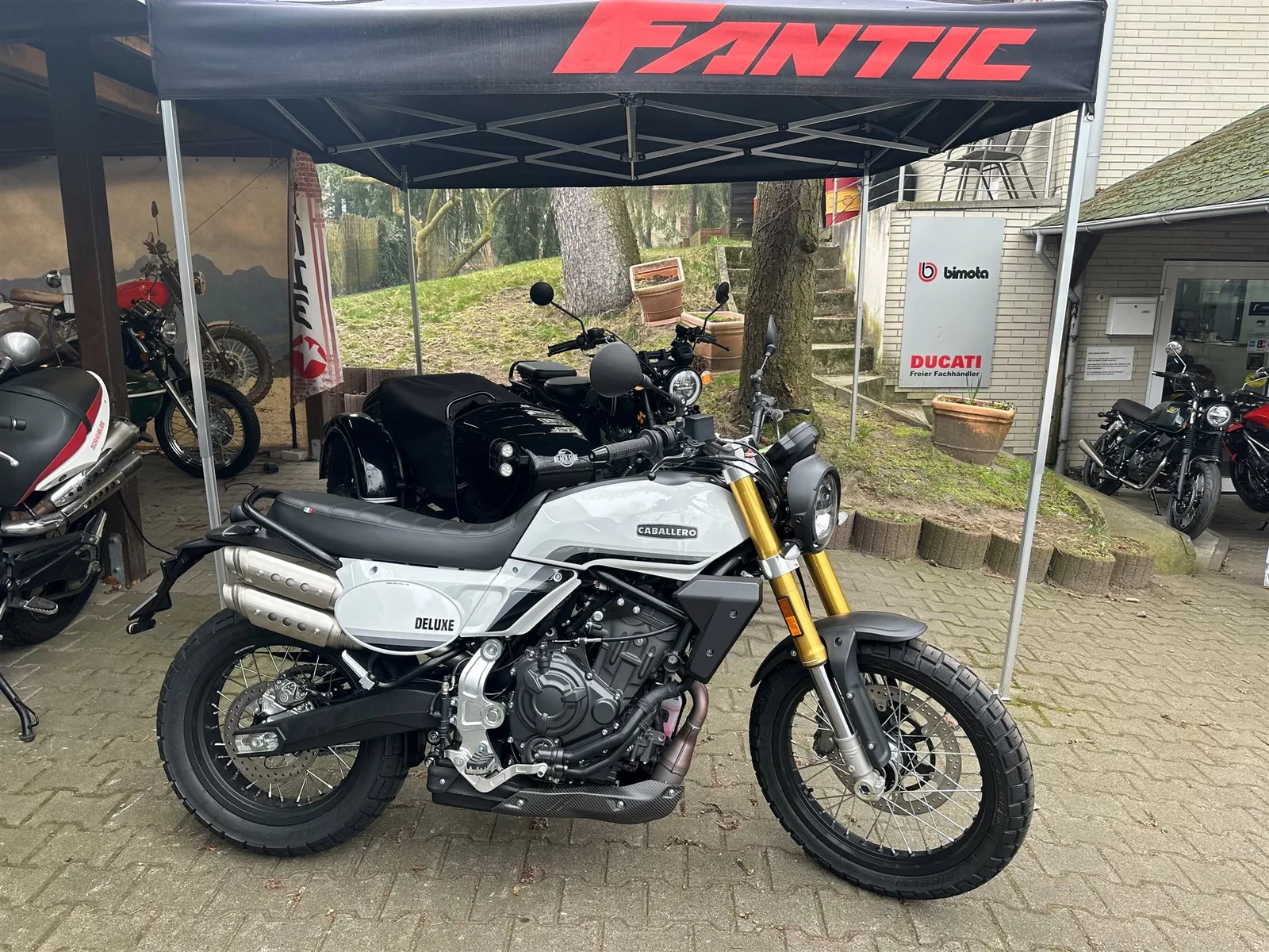 Fantic Caballero 700 Scrambler Deluxe -Lieferzeit 3 Wochen!