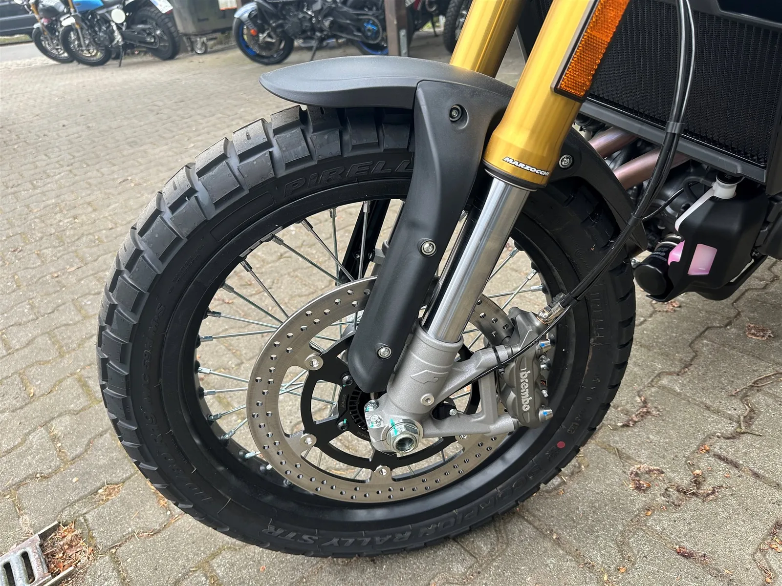 Fantic Caballero 700 Scrambler Deluxe -Lieferzeit 3 Wochen!