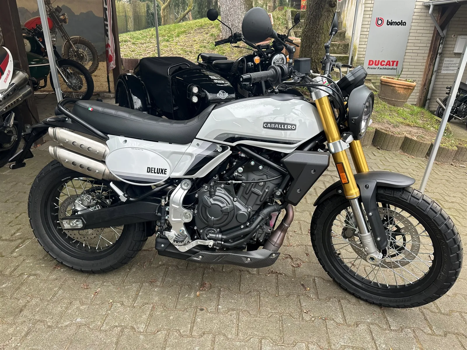 Fantic Caballero 700 Scrambler Deluxe -Lieferzeit 3 Wochen!