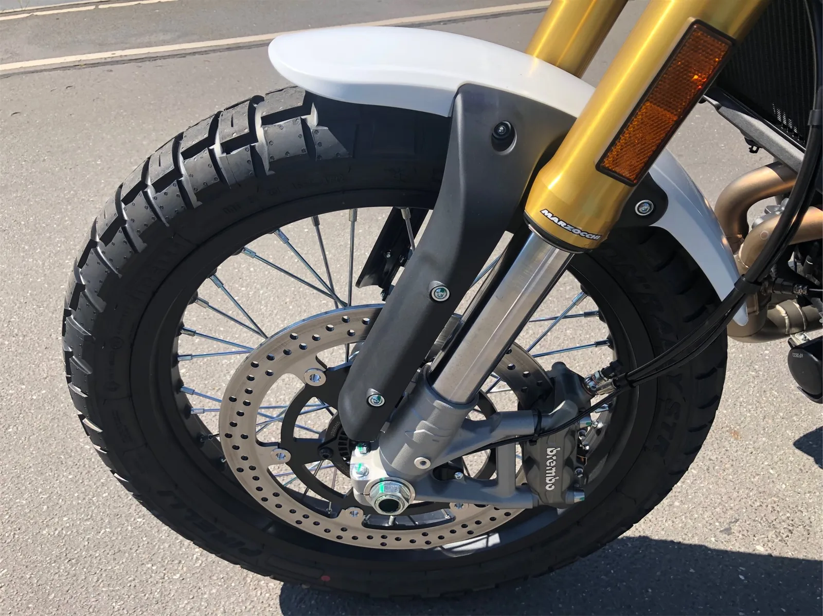 Fantic Caballero 700 Schicker Scrambler Euro 5+ "Made in Italia" ab November !