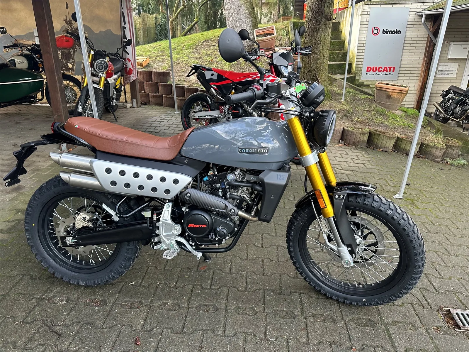 Fantic Caballero Scrambler 125 Wunderschöne Deluxe für 2026