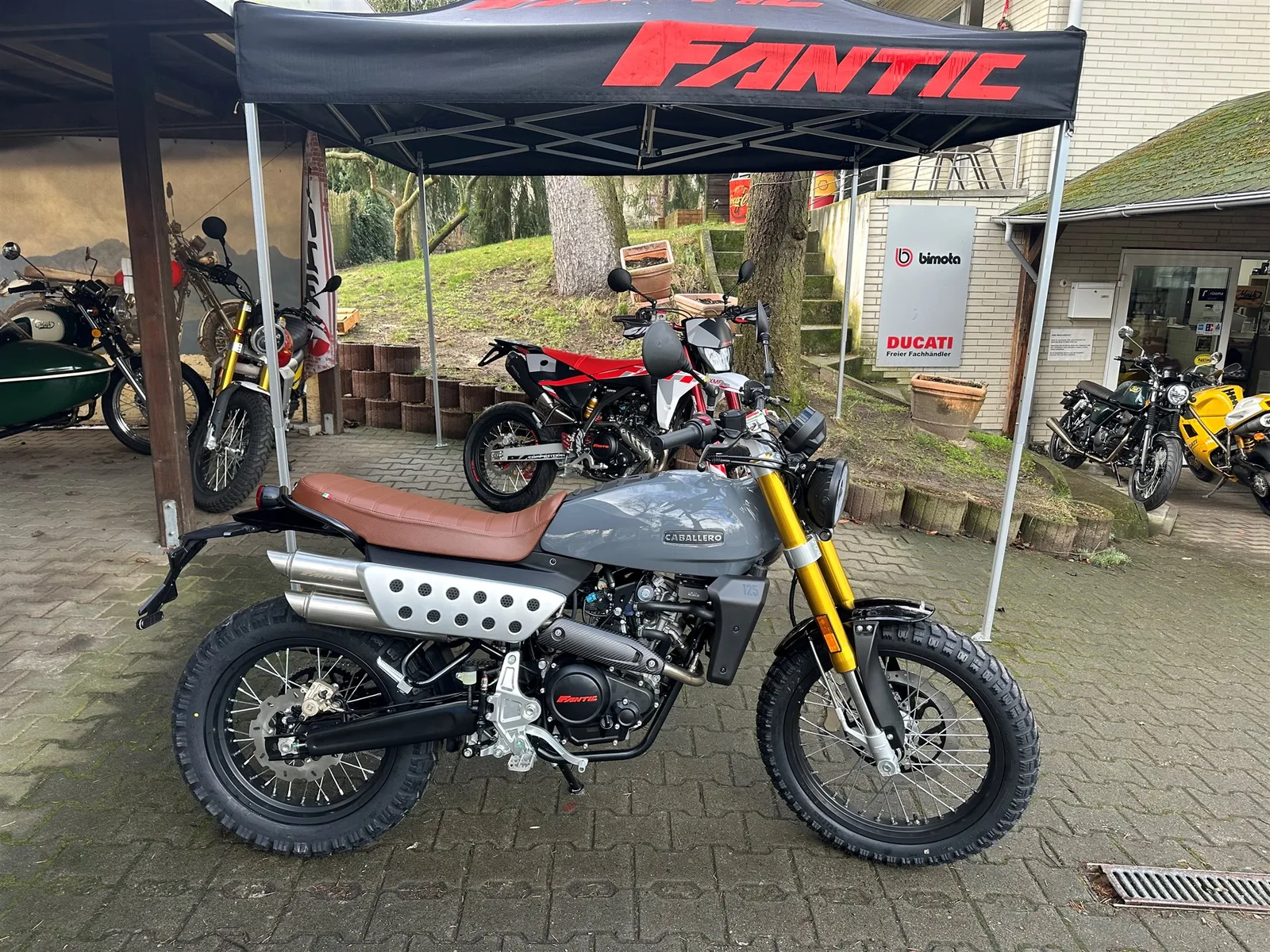 Fantic Caballero Scrambler 125 Wunderschöne Deluxe für 2026