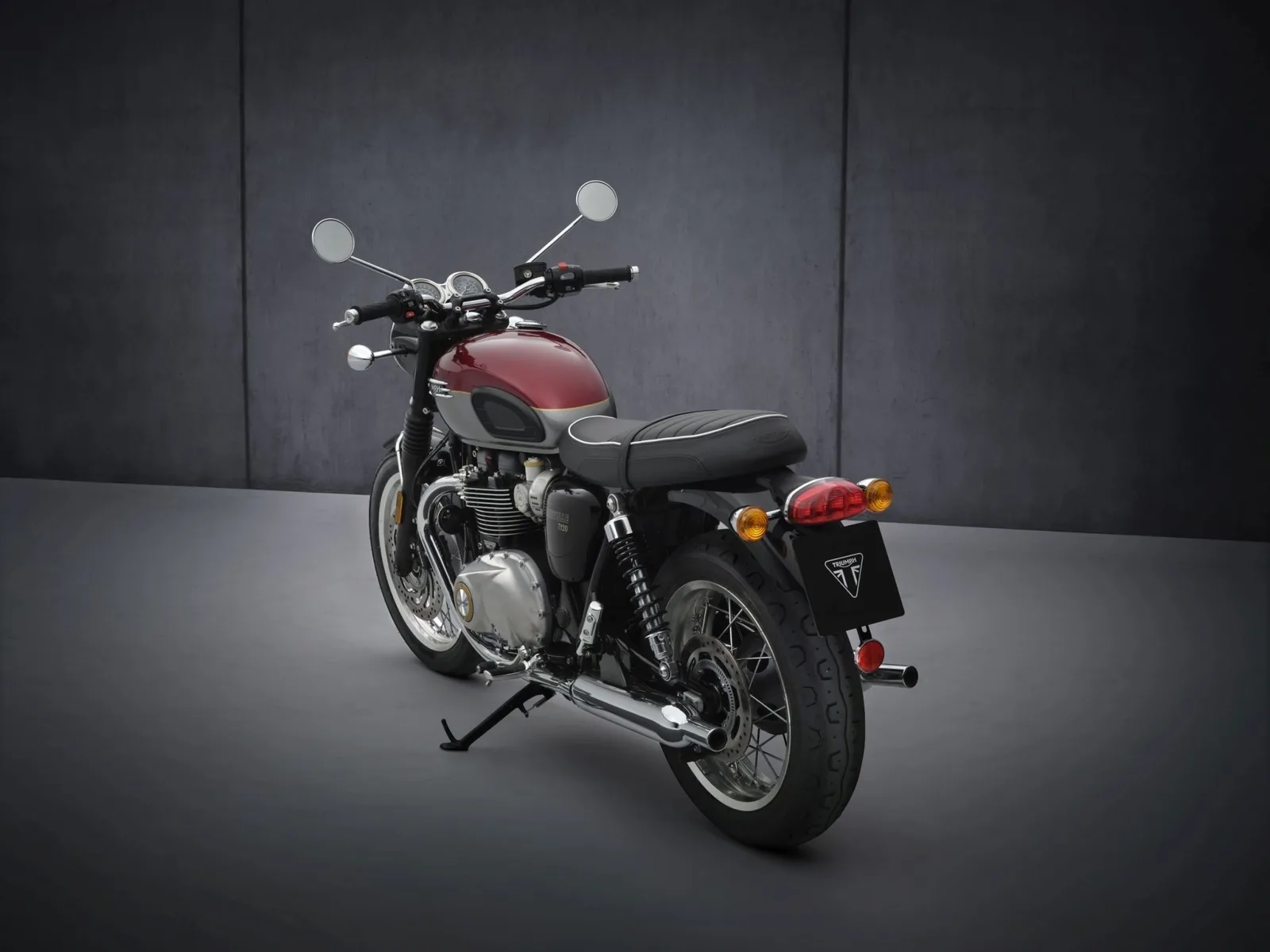 Triumph Bonneville T120 Jet Black