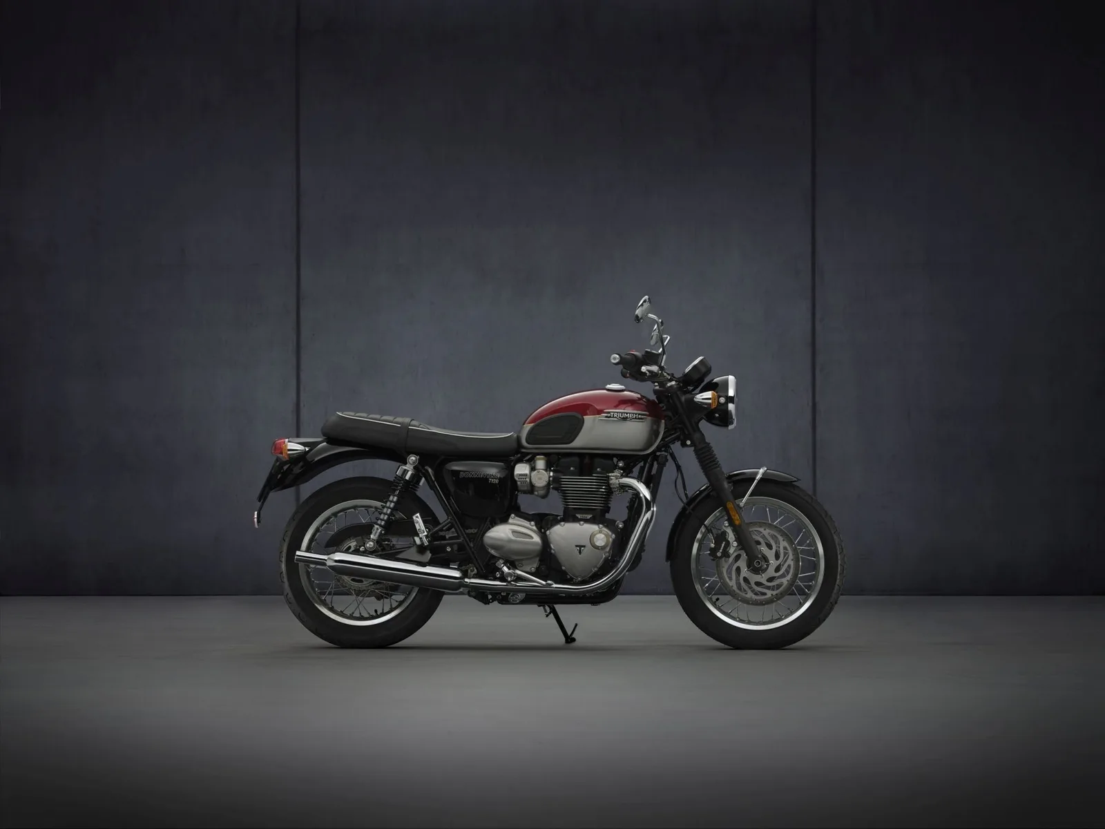 Triumph Bonneville T120 Jet Black