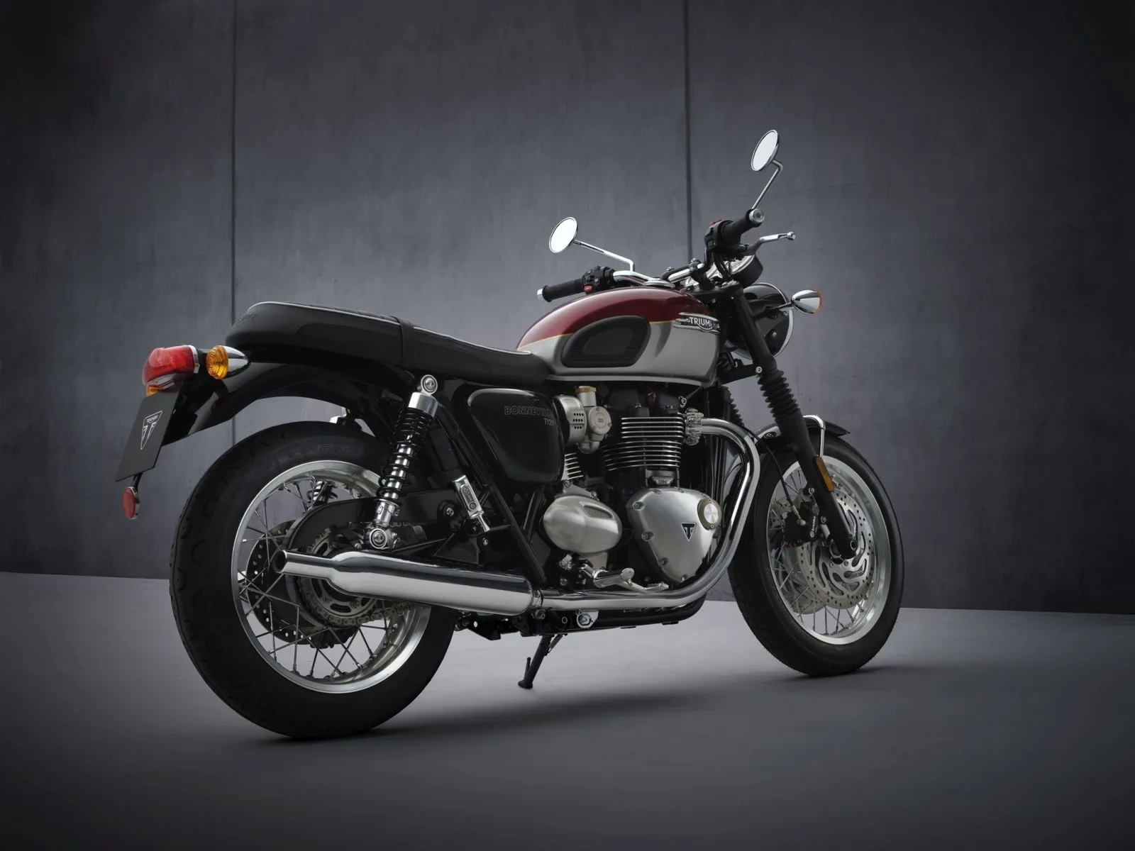 Triumph Bonneville T120 Jet Black