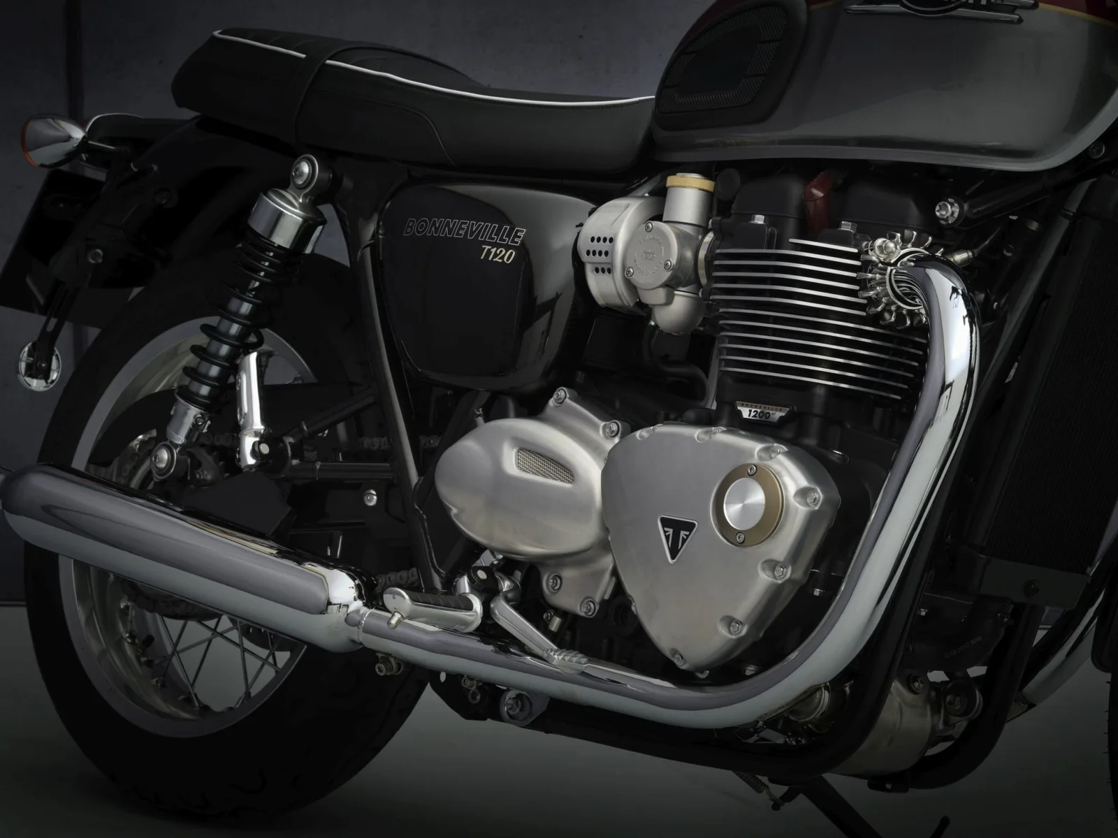 Triumph Bonneville T120 Jet Black