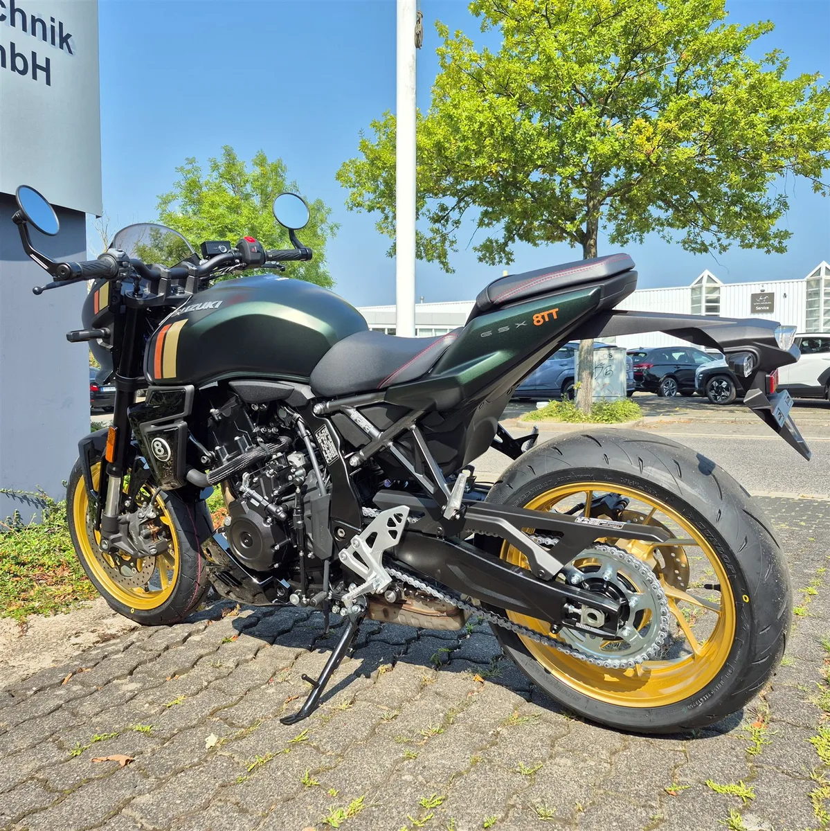 Suzuki GSX-8TT