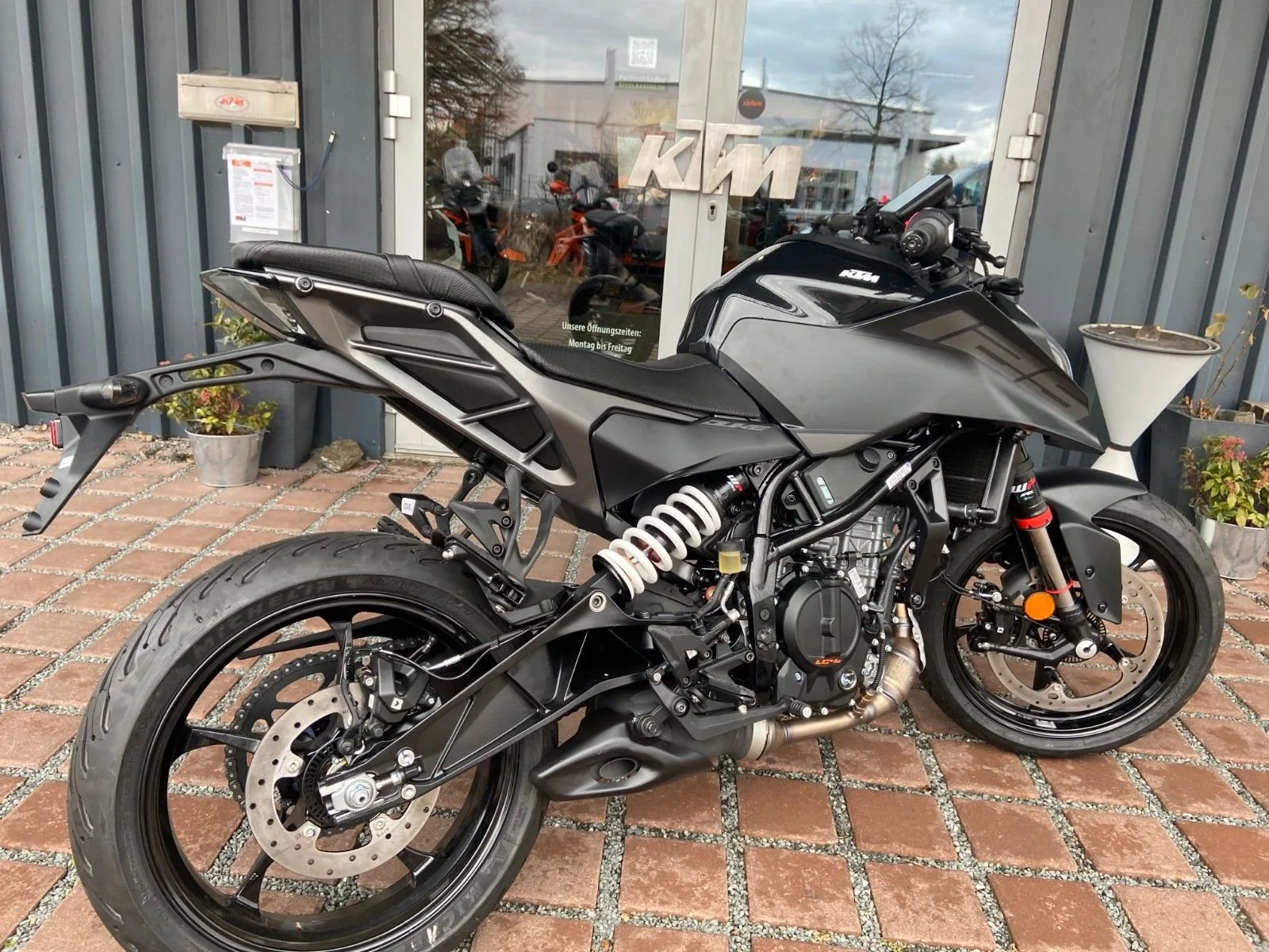 KTM 125 Duke I MY26 I 0%-Finanzierung I Beide Farben