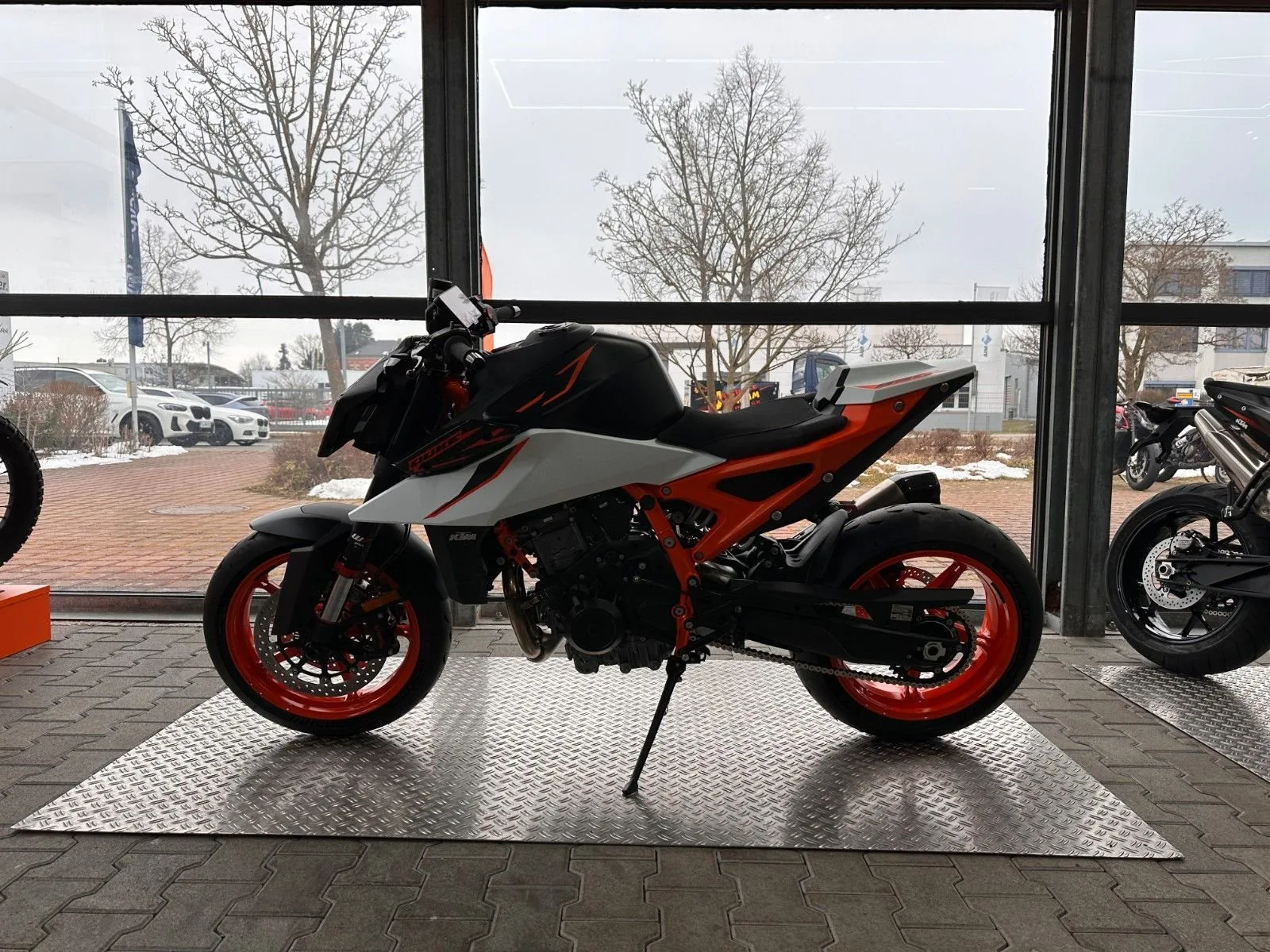 KTM 990 Duke R Modell 2026 - 2,99% Finanzierung
