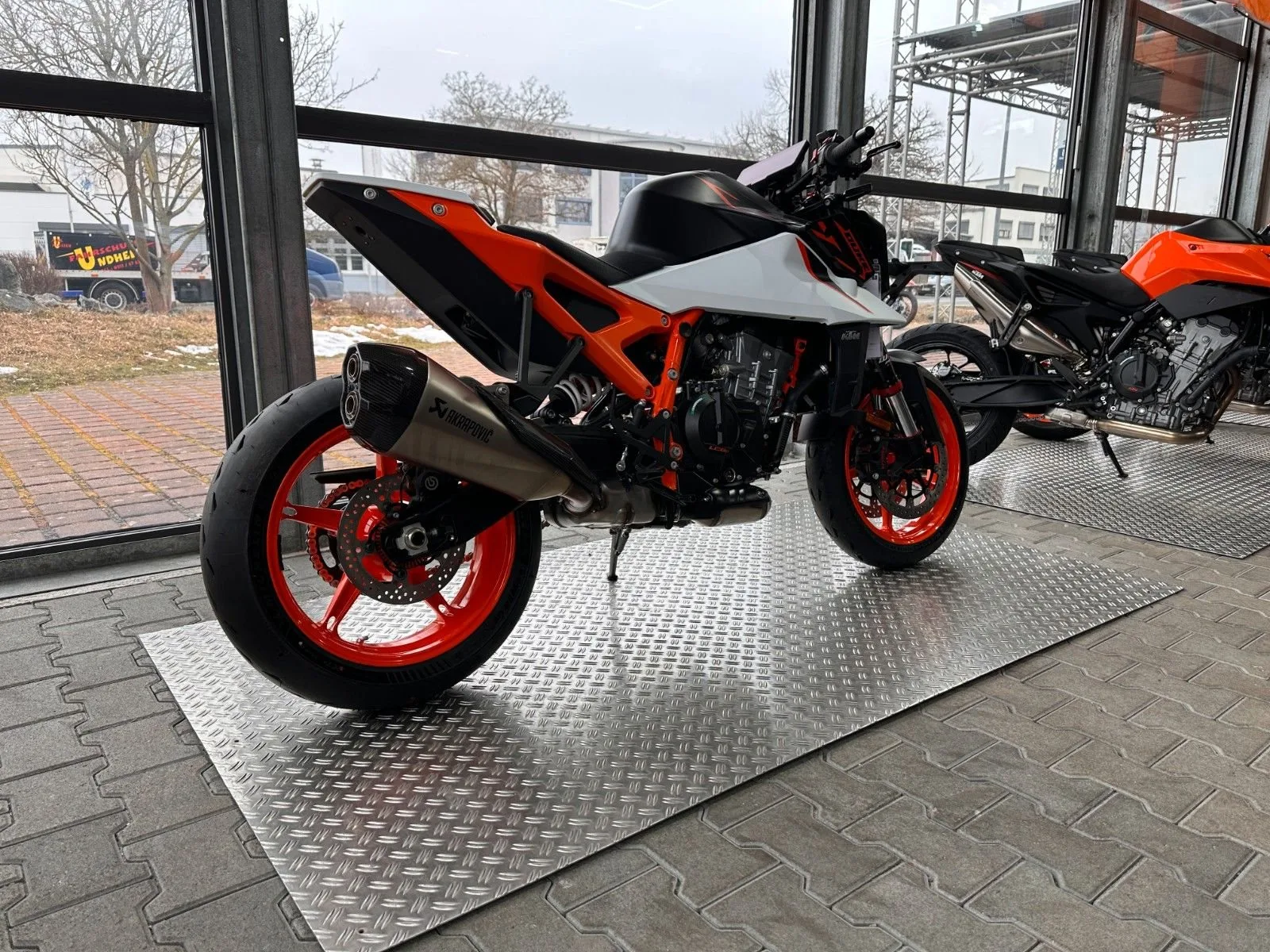 KTM 990 Duke R Modell 2026 - 2,99% Finanzierung