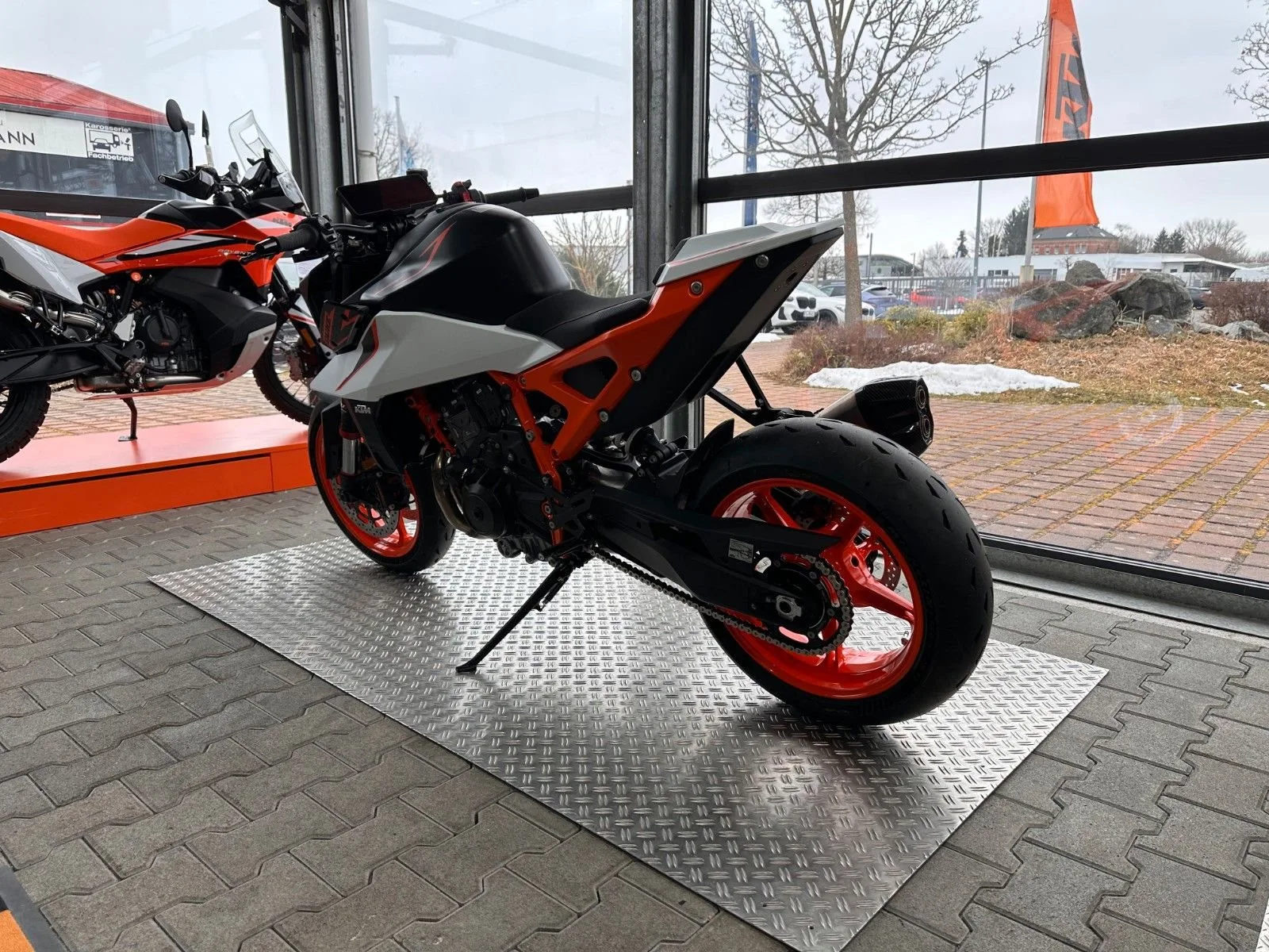 KTM 990 Duke R Modell 2026 - 2,99% Finanzierung