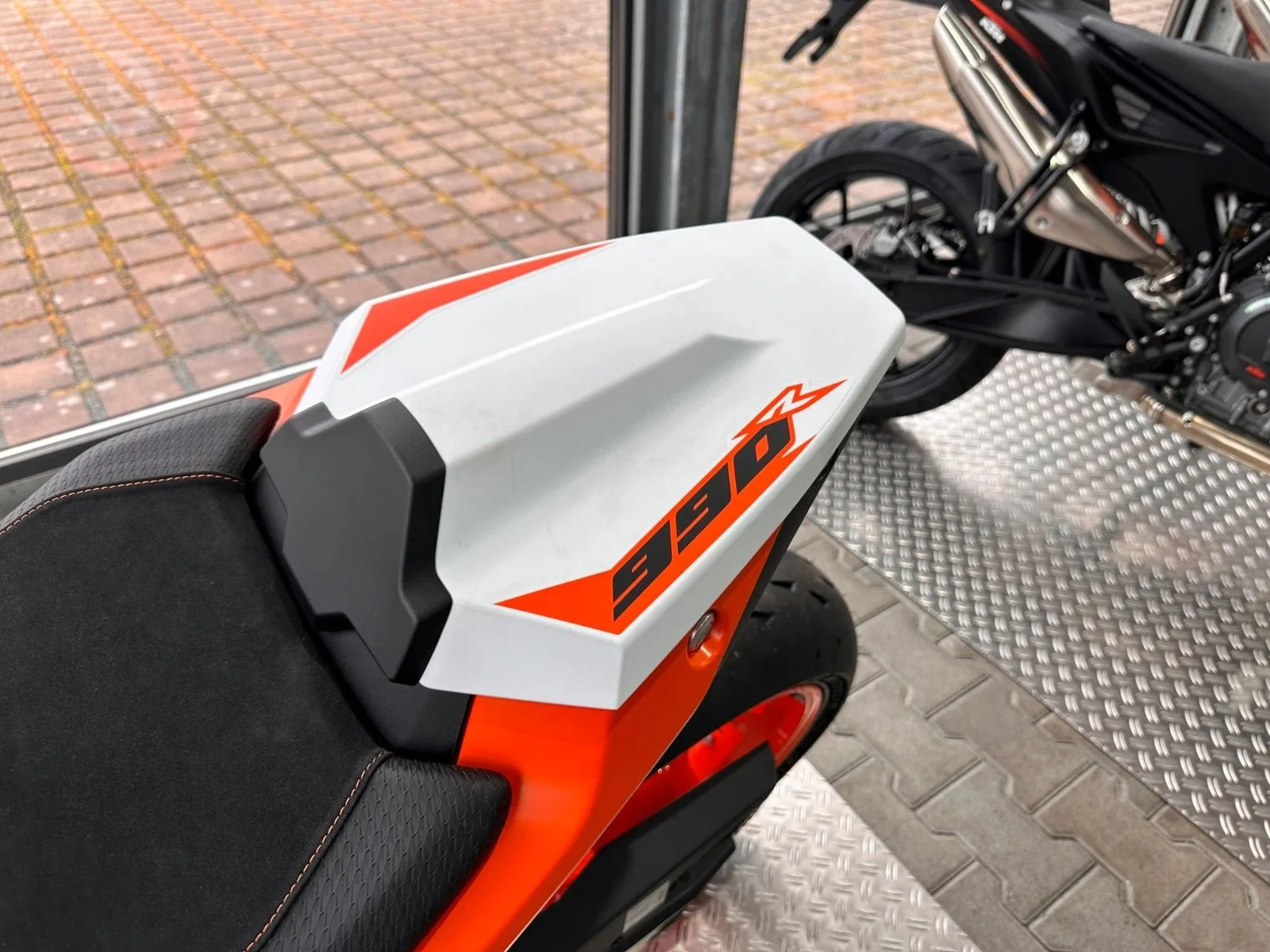 KTM 990 Duke R Modell 2026 - 2,99% Finanzierung