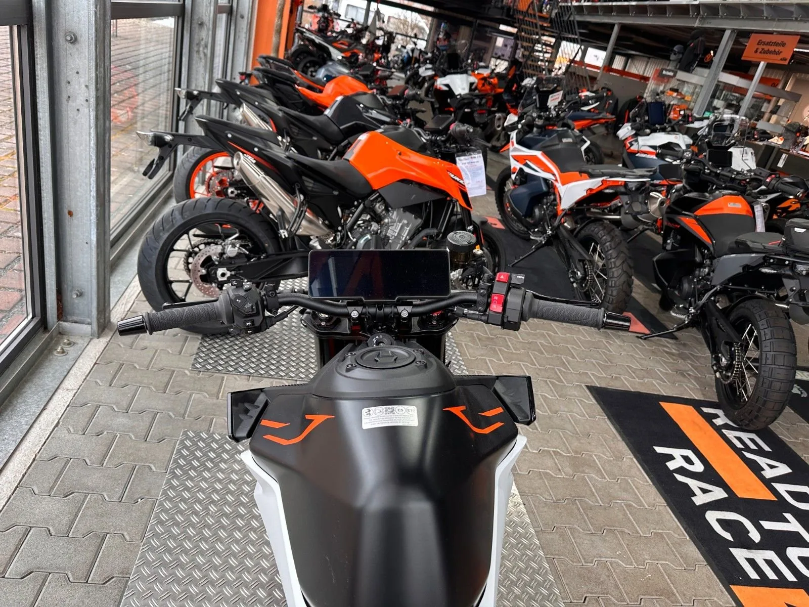 KTM 990 Duke R Modell 2026 - 2,99% Finanzierung