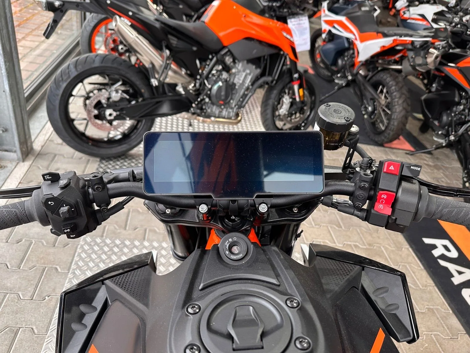 KTM 990 Duke R Modell 2026 - 2,99% Finanzierung