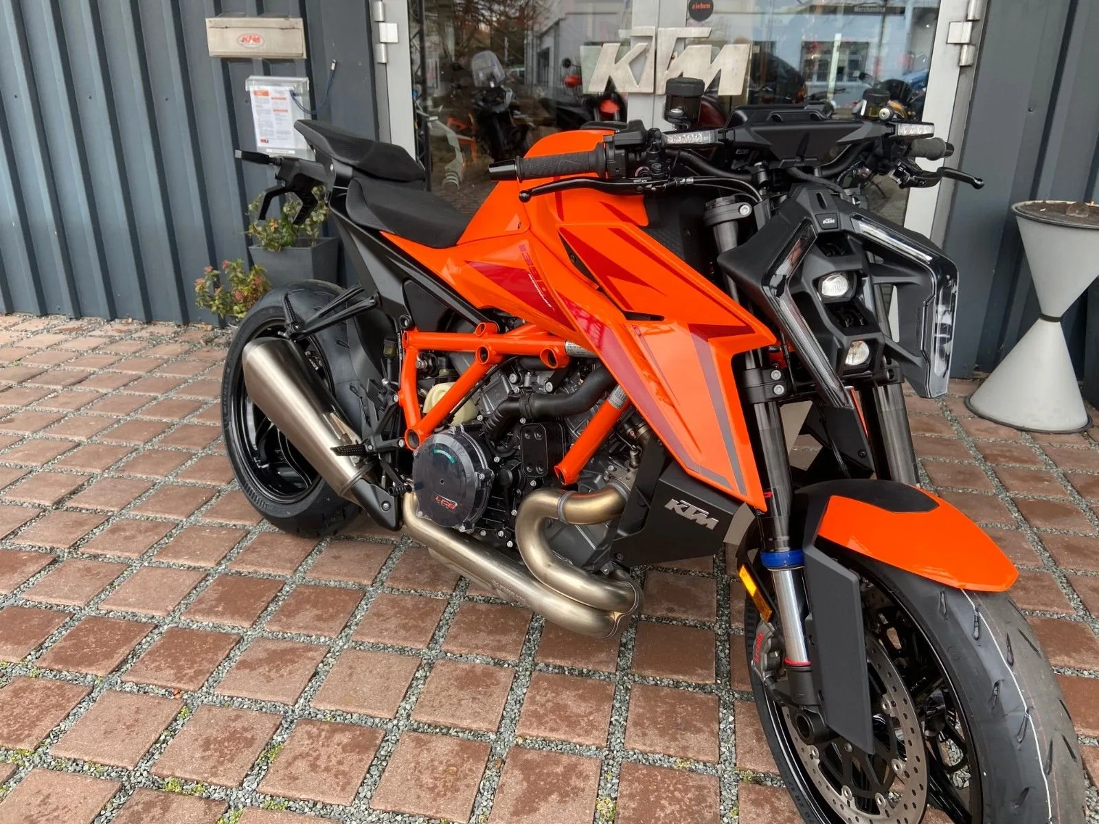 KTM 1390 Super Duke R EVO