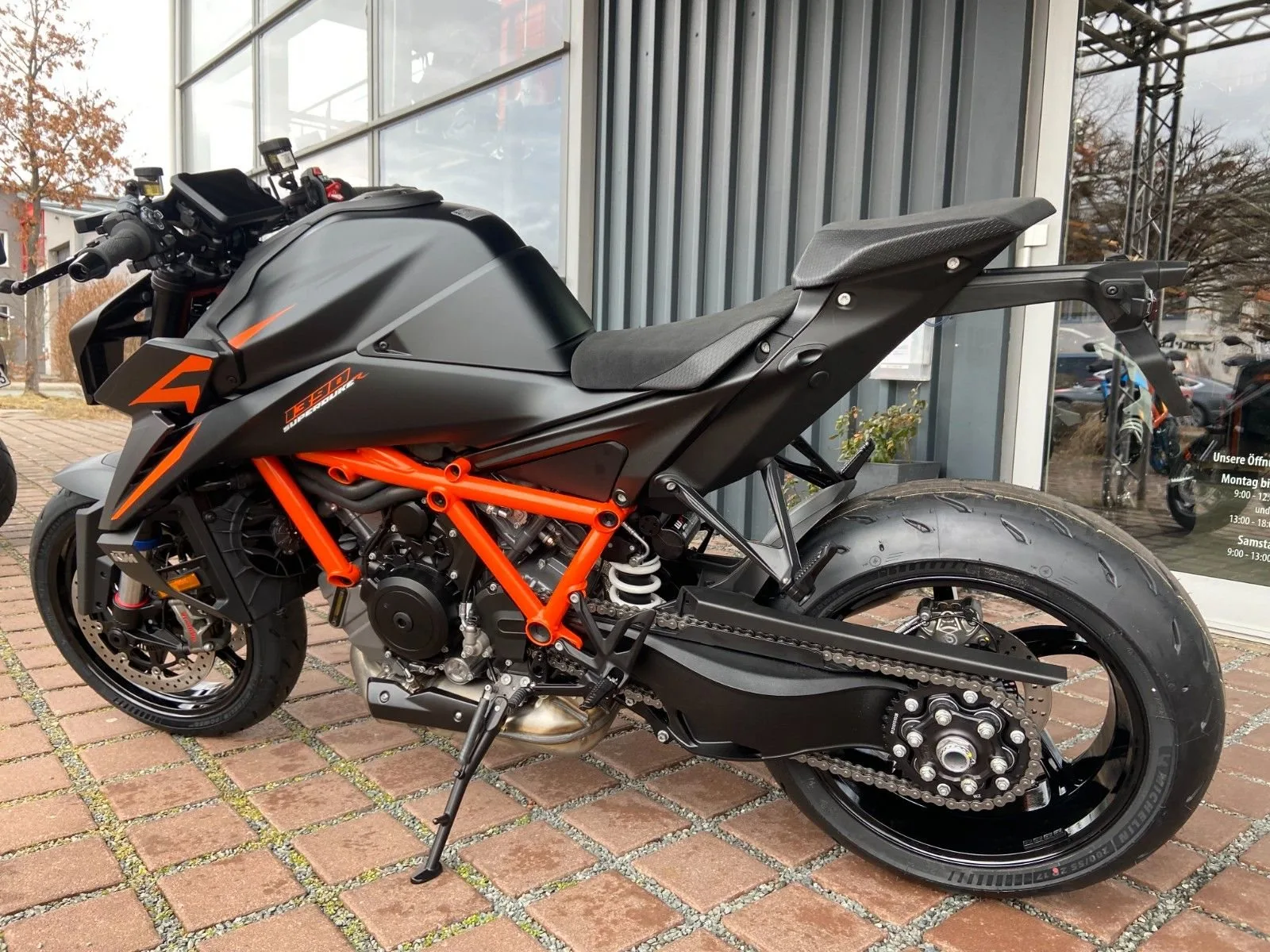 KTM 1390 Super Duke R EVO