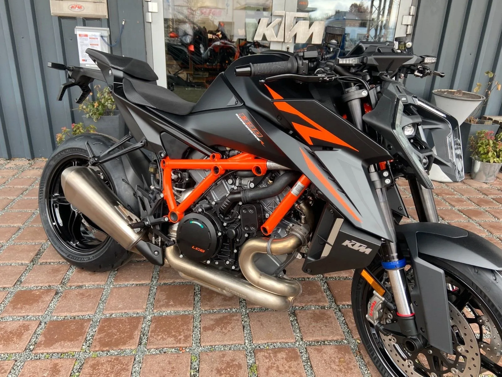 KTM 1390 Super Duke R EVO