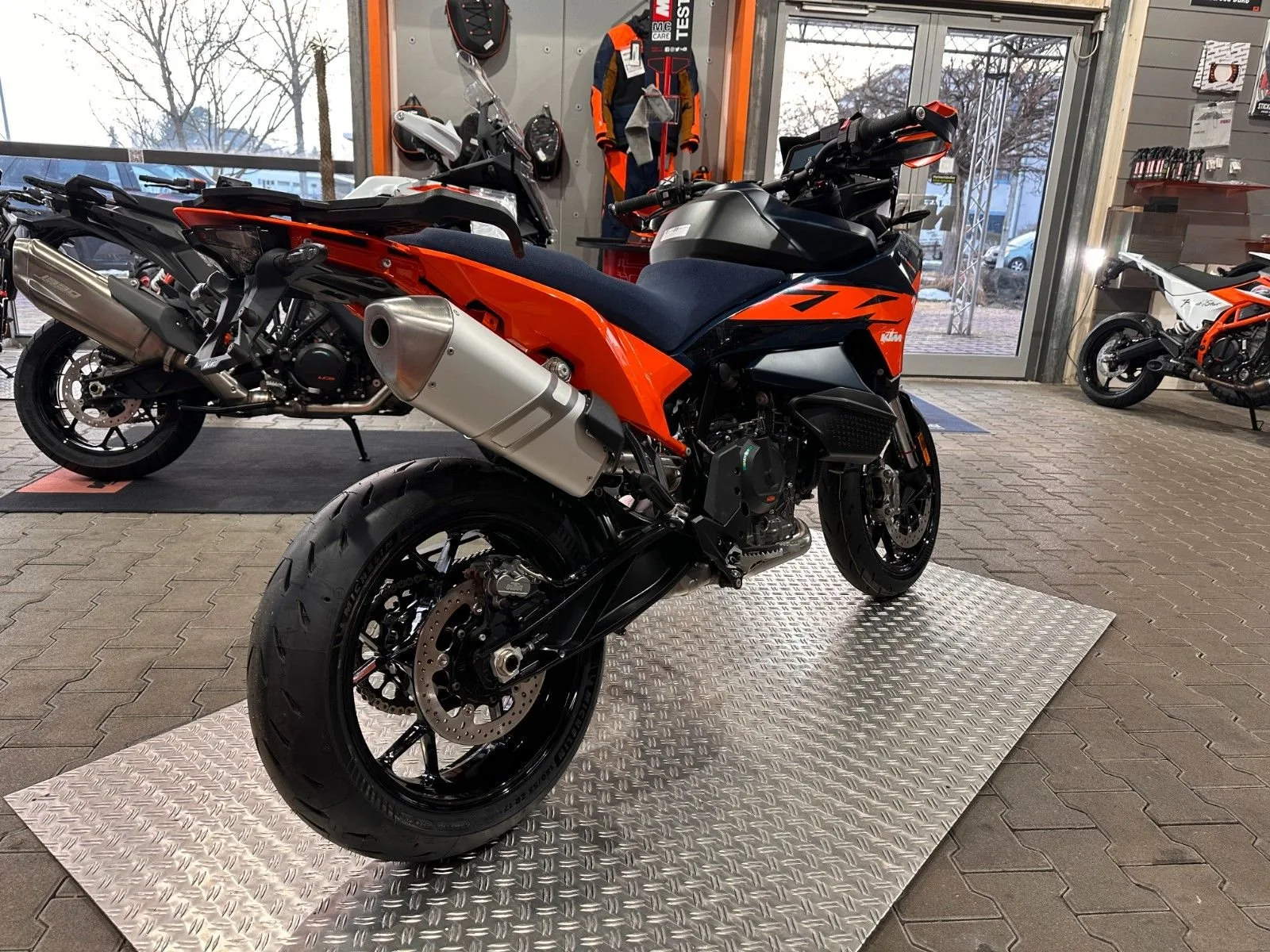 KTM 890 SMT