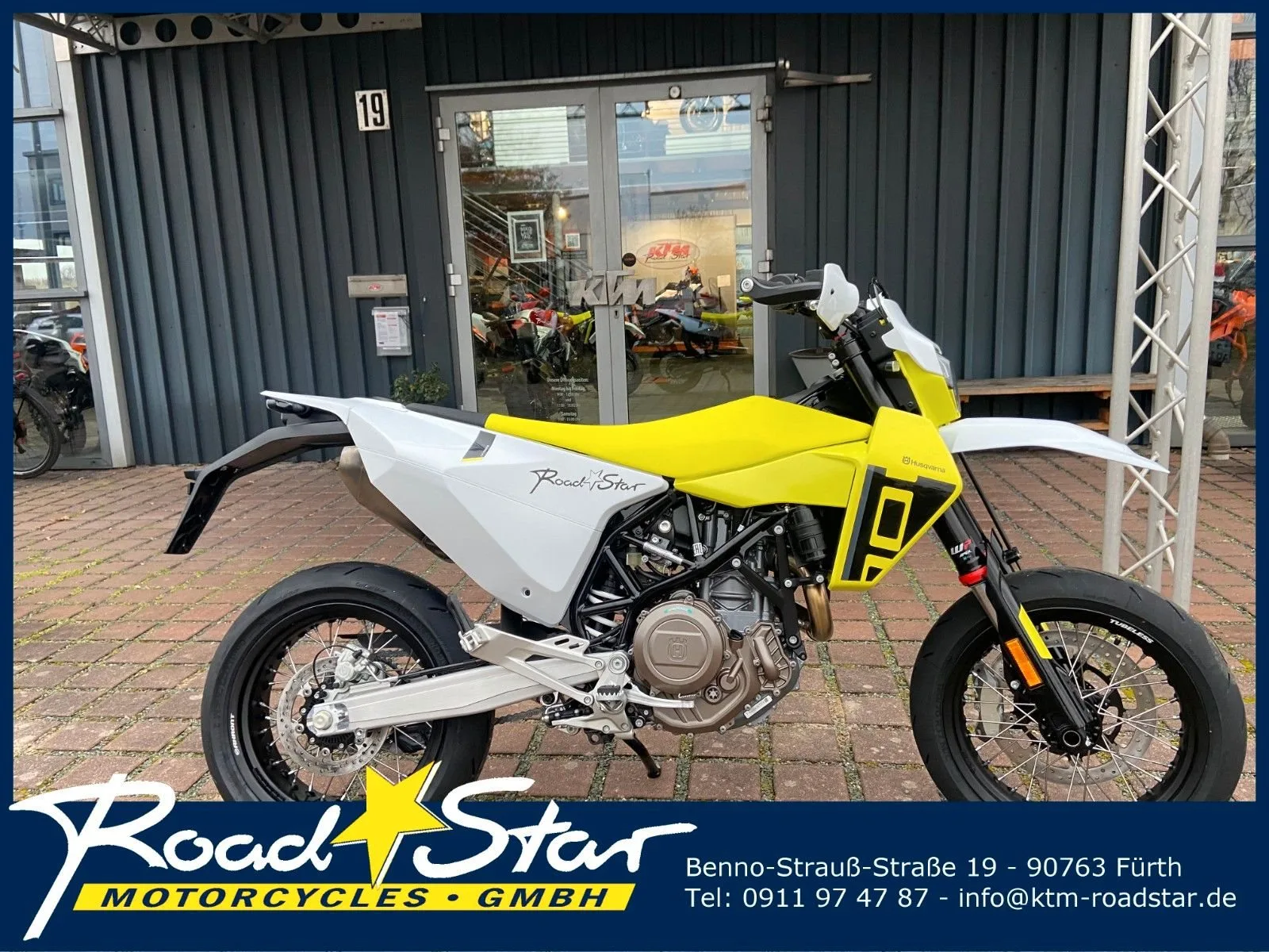 Husqvarna 701 Supermoto Modell 2026 - 1,99 % Finanzierung