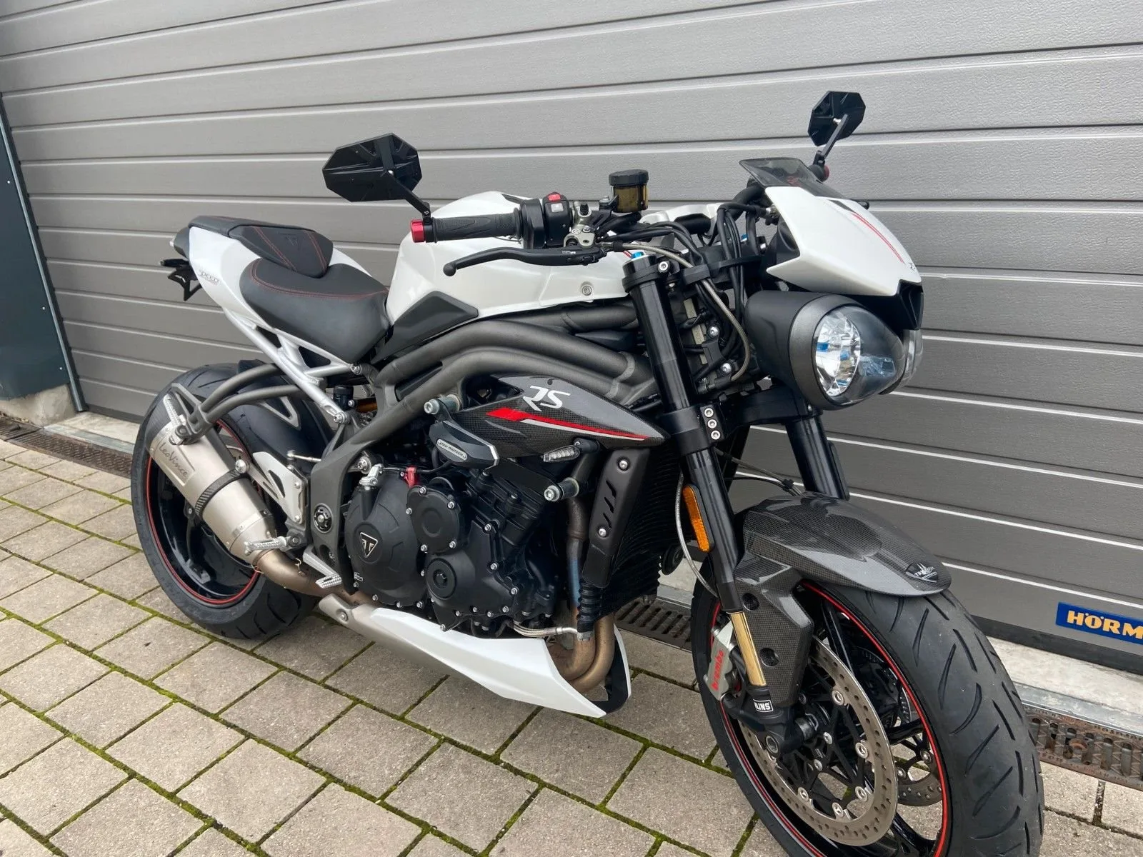 Triumph Speed Triple RS - viel Zubehör, Reifen / KD neu