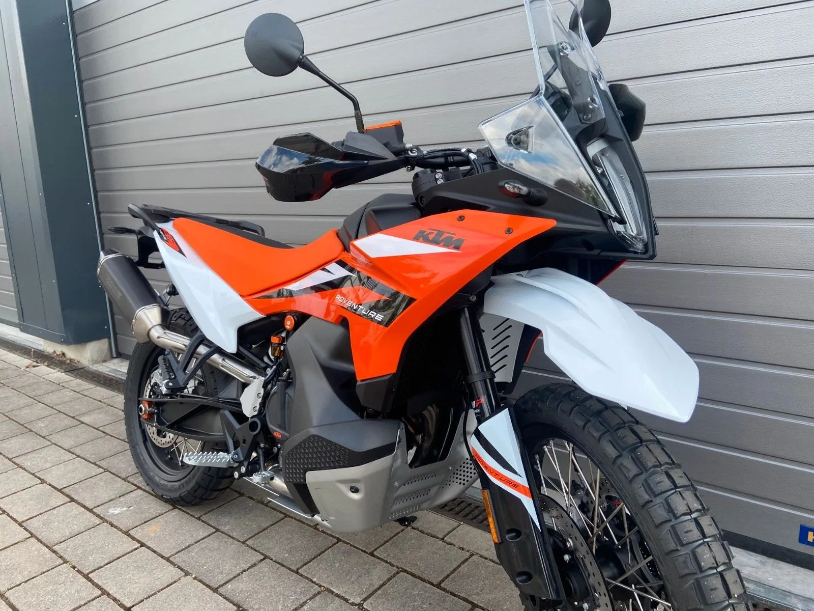 KTM 890 Adventure R SM Edition Tech Pack - Remus uvm.