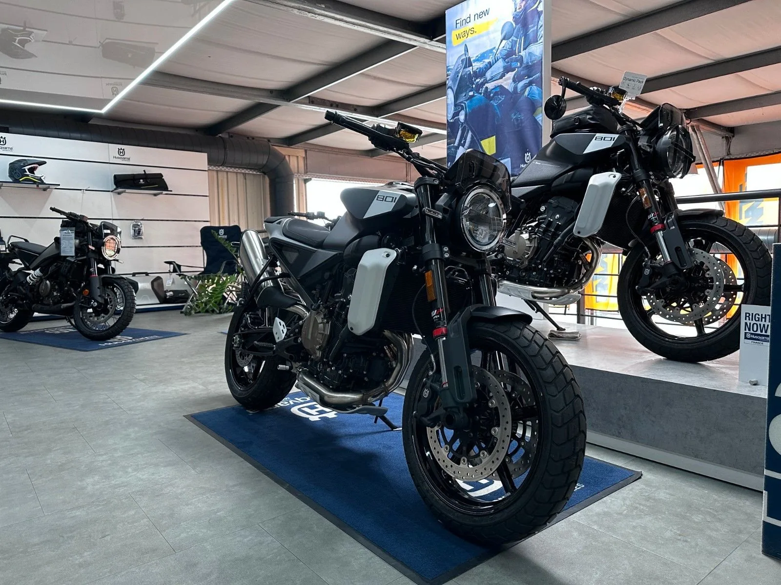Husqvarna Svartpilen 801