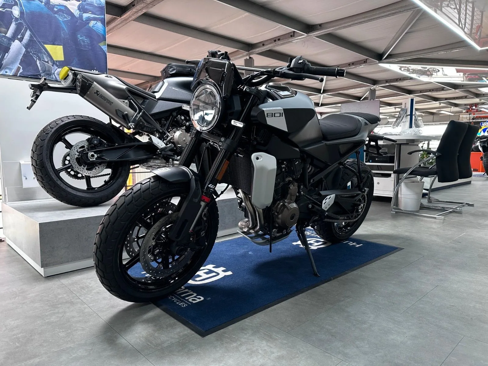 Husqvarna Svartpilen 801