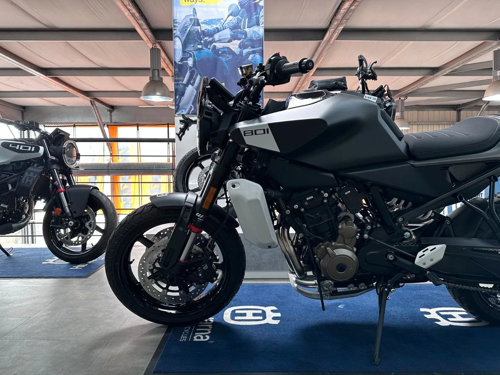 Husqvarna Svartpilen 801