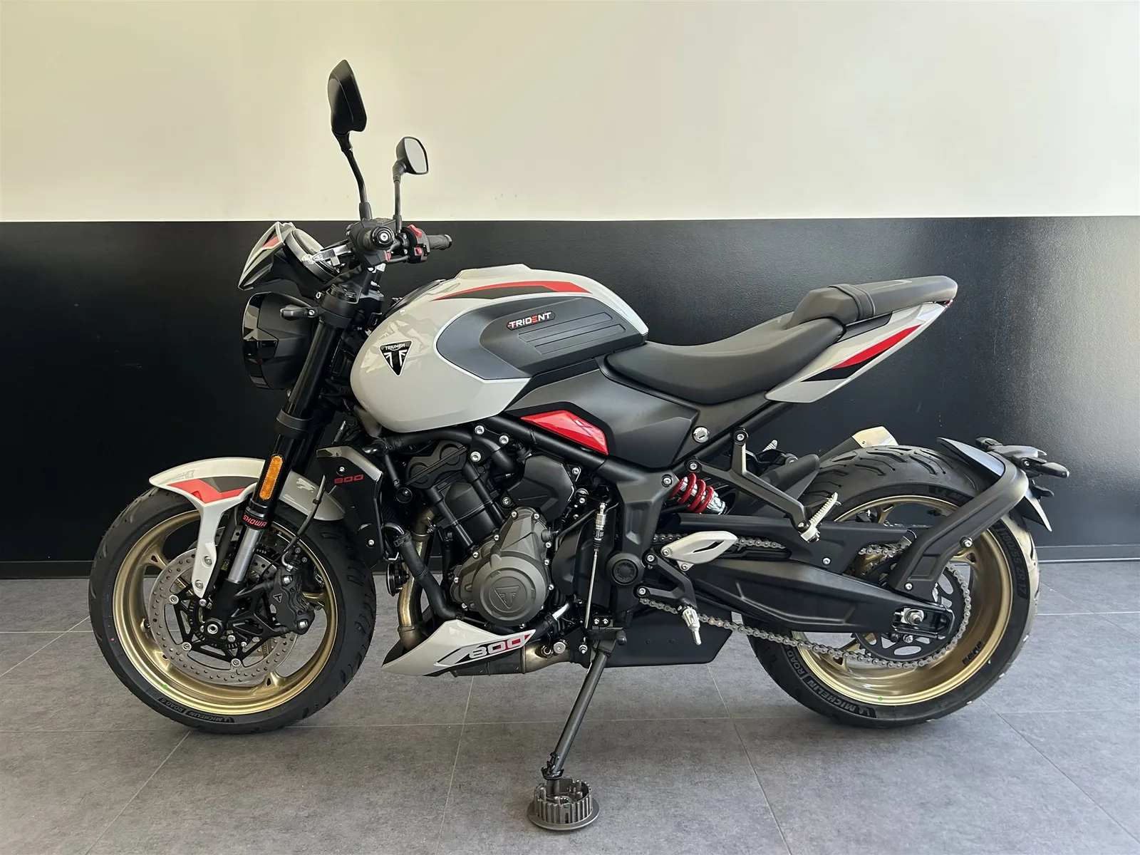 Triumph Trident 800