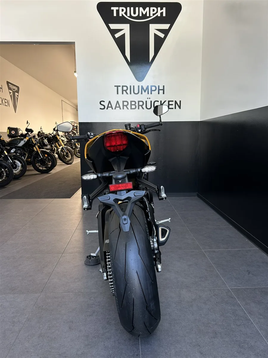 Triumph Street Triple 765 RS