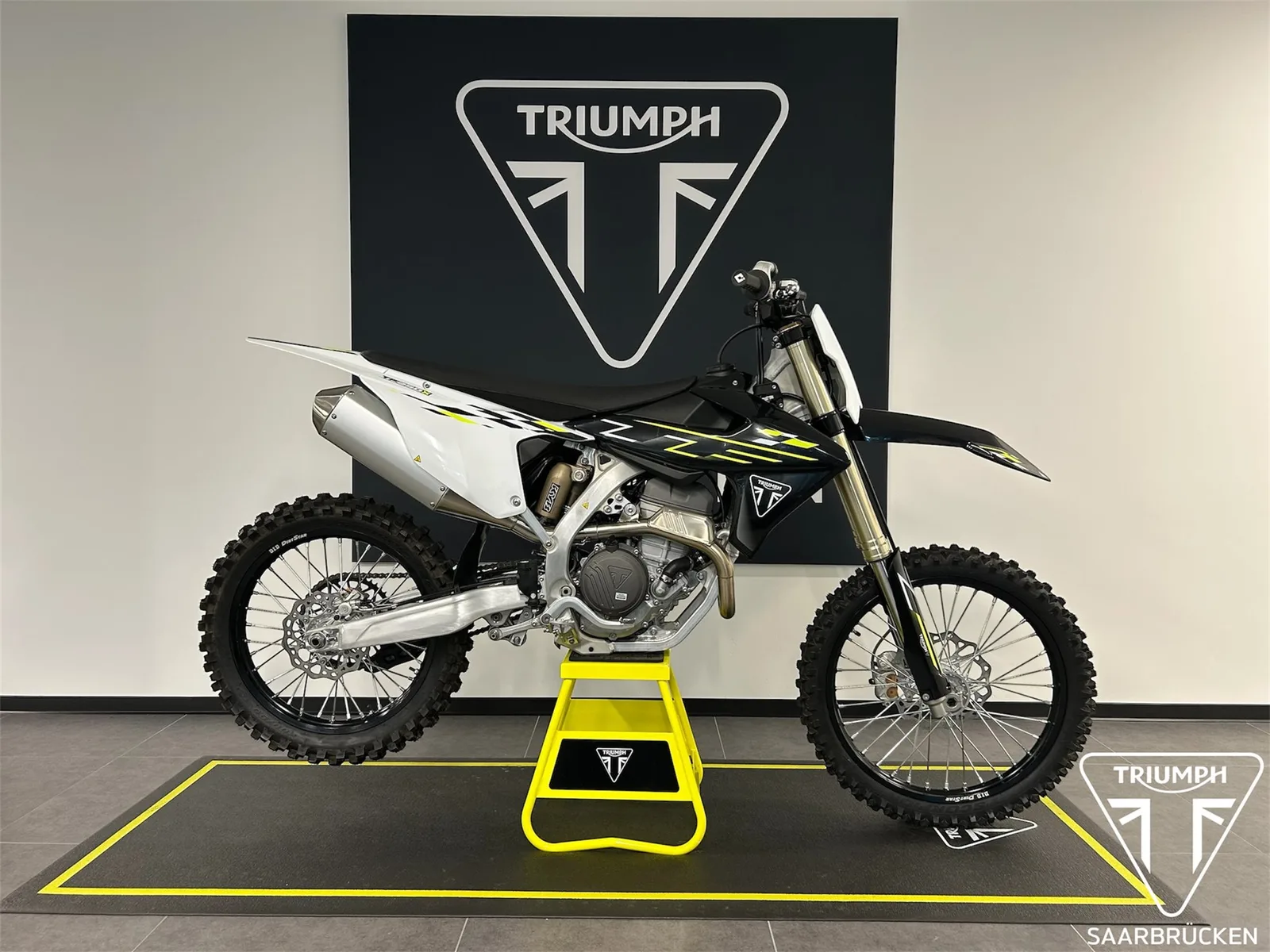Triumph TF 250-X