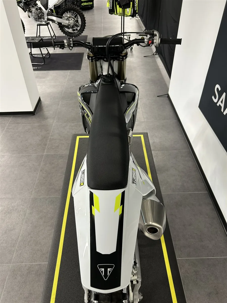 Triumph TF 250-X