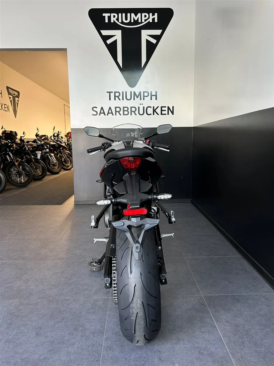 Triumph Daytona 660