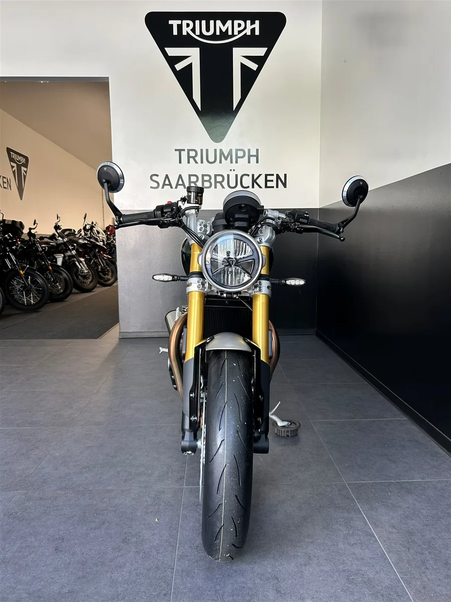Triumph Speed Twin 1200 Cafe Racer Edition