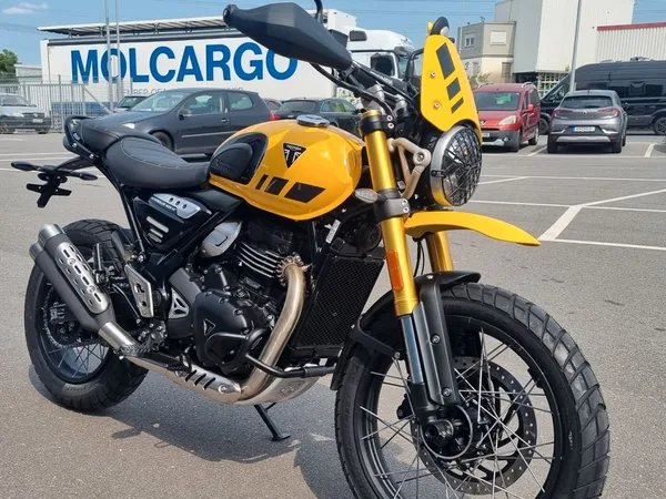 Triumph Scrambler 400 XC