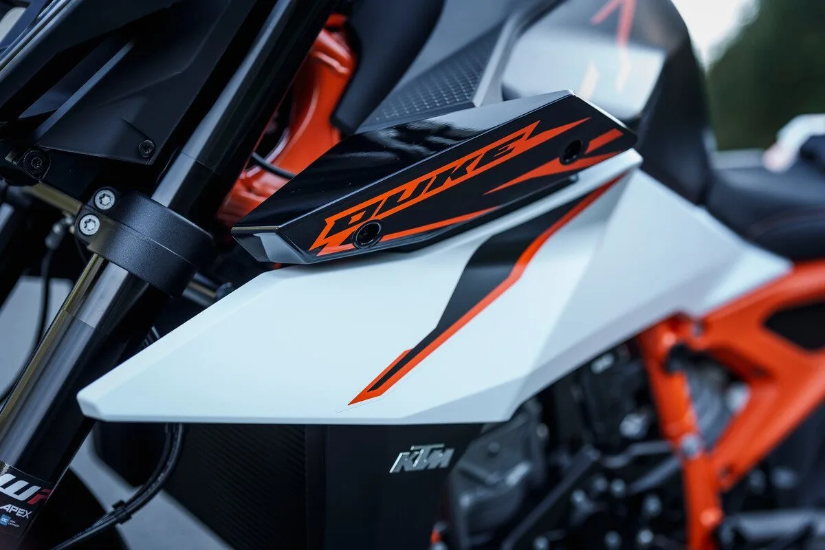 KTM 990 Duke R