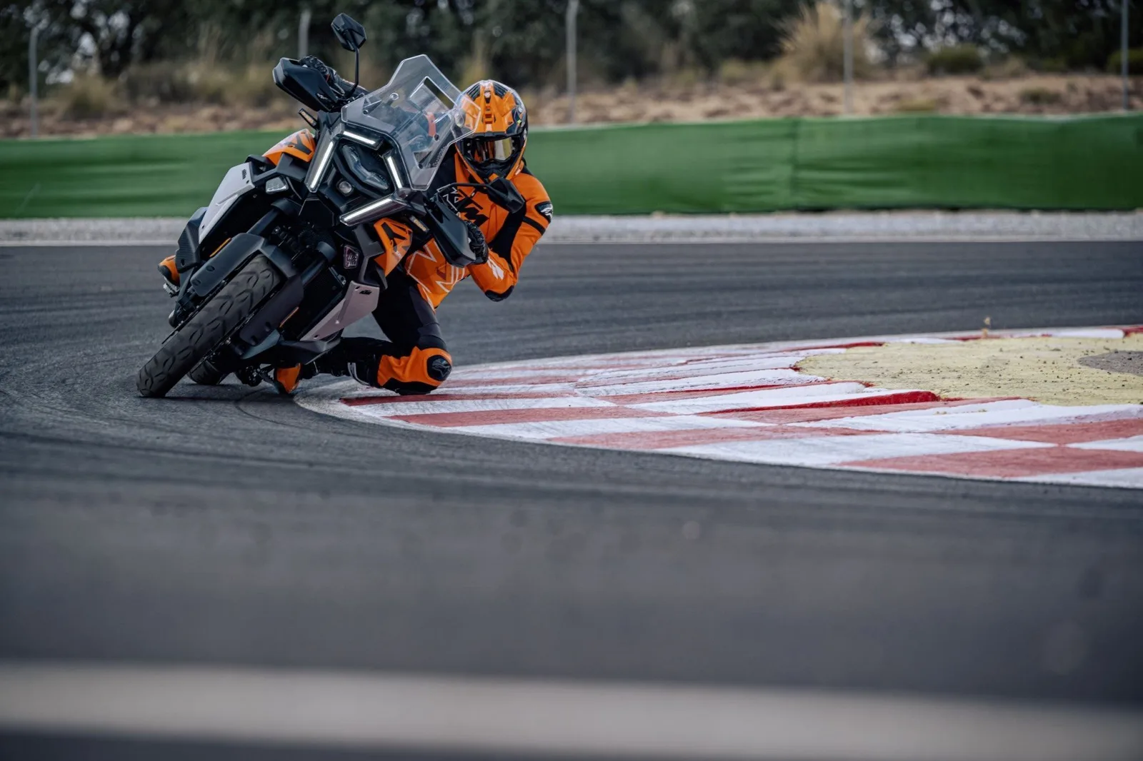 KTM 1390 Super Adventure S EVO