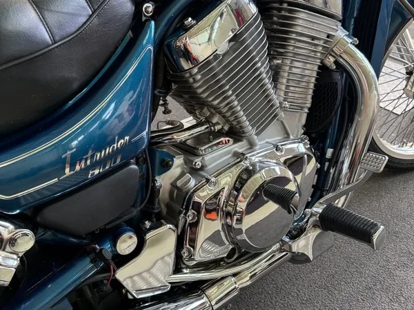 Suzuki Intruder VS 800