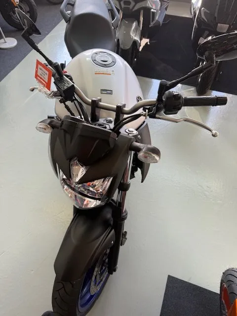 Yamaha XJ6
