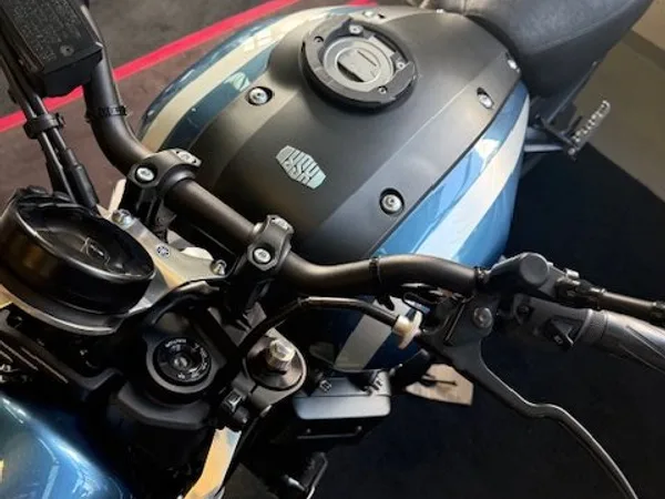 Yamaha XSR900