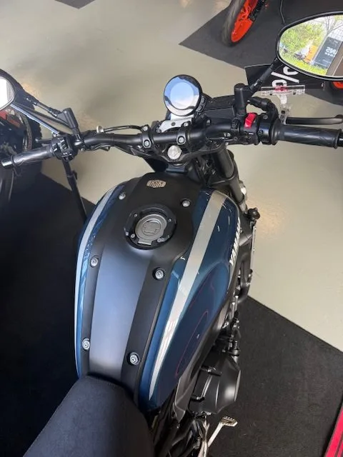 Yamaha XSR900