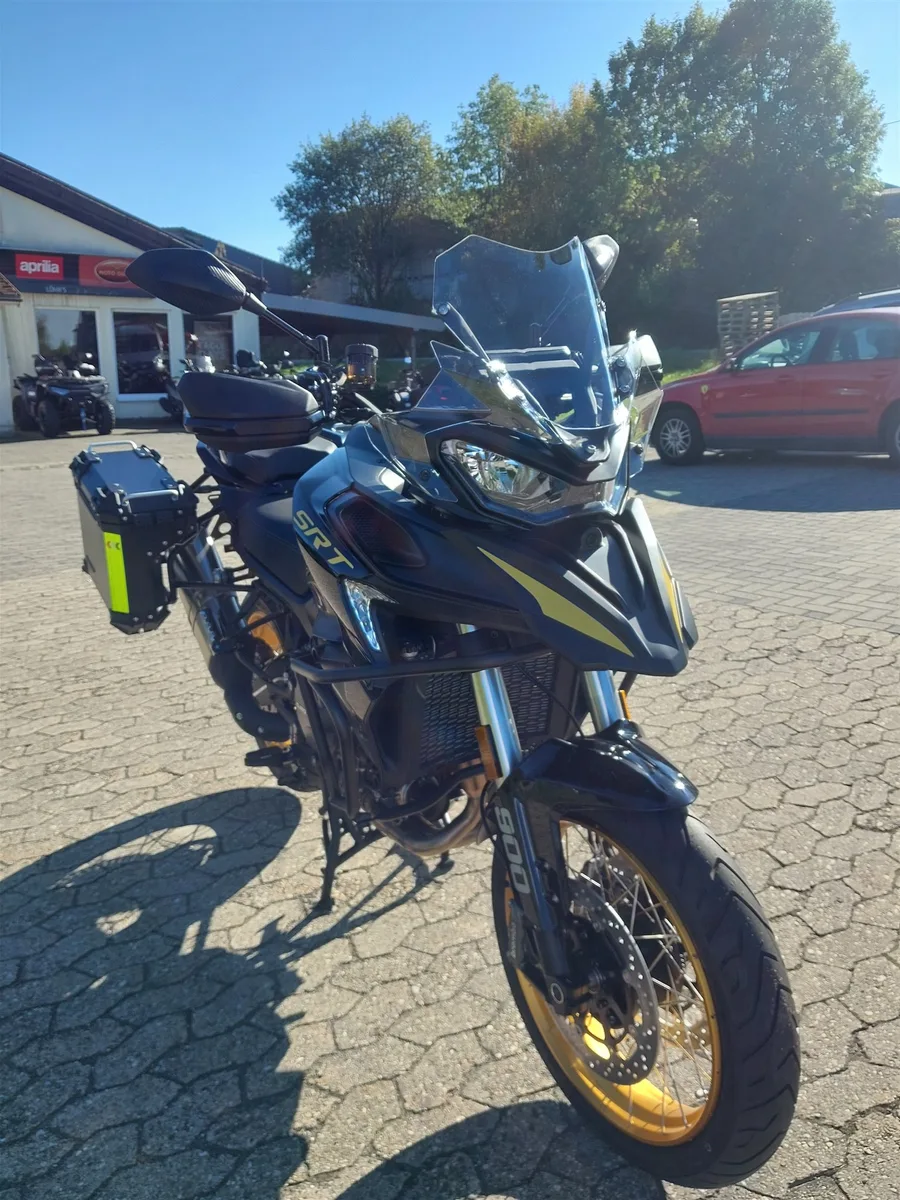QJ Motor SRT 900 SX