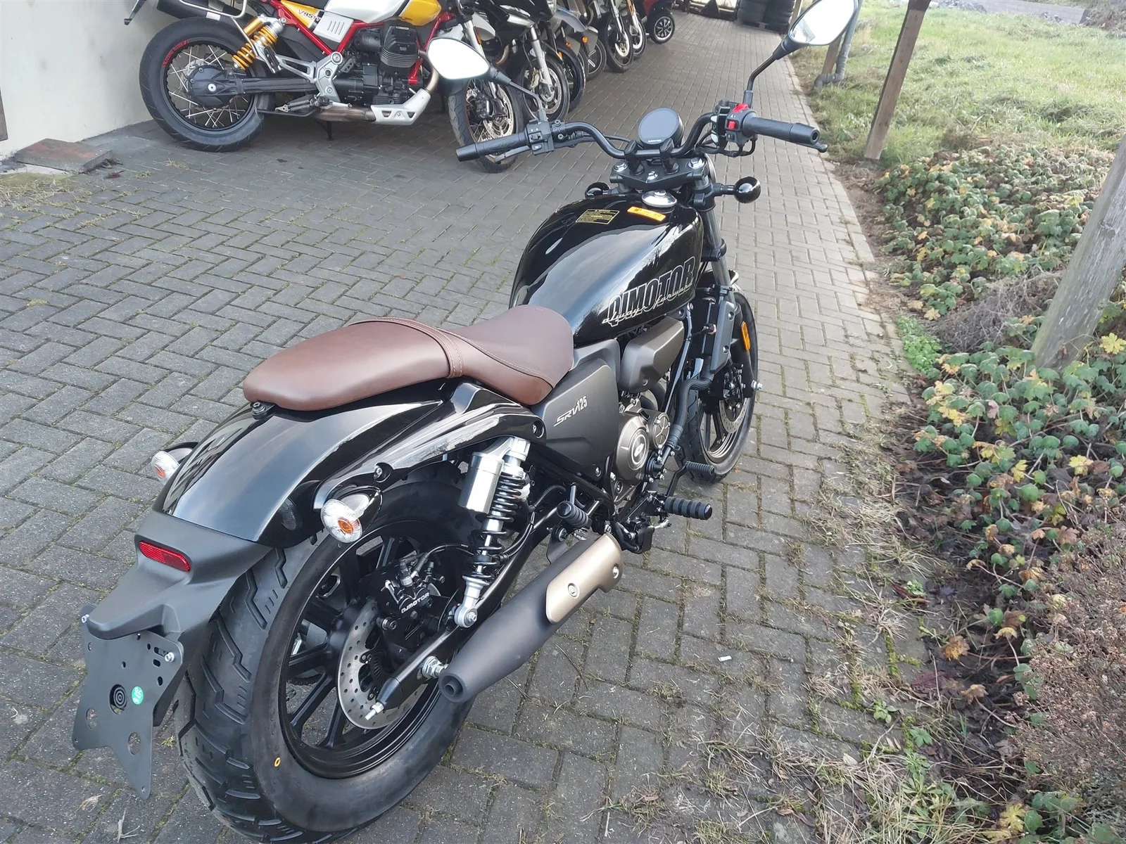 QJ Motor SRV 125