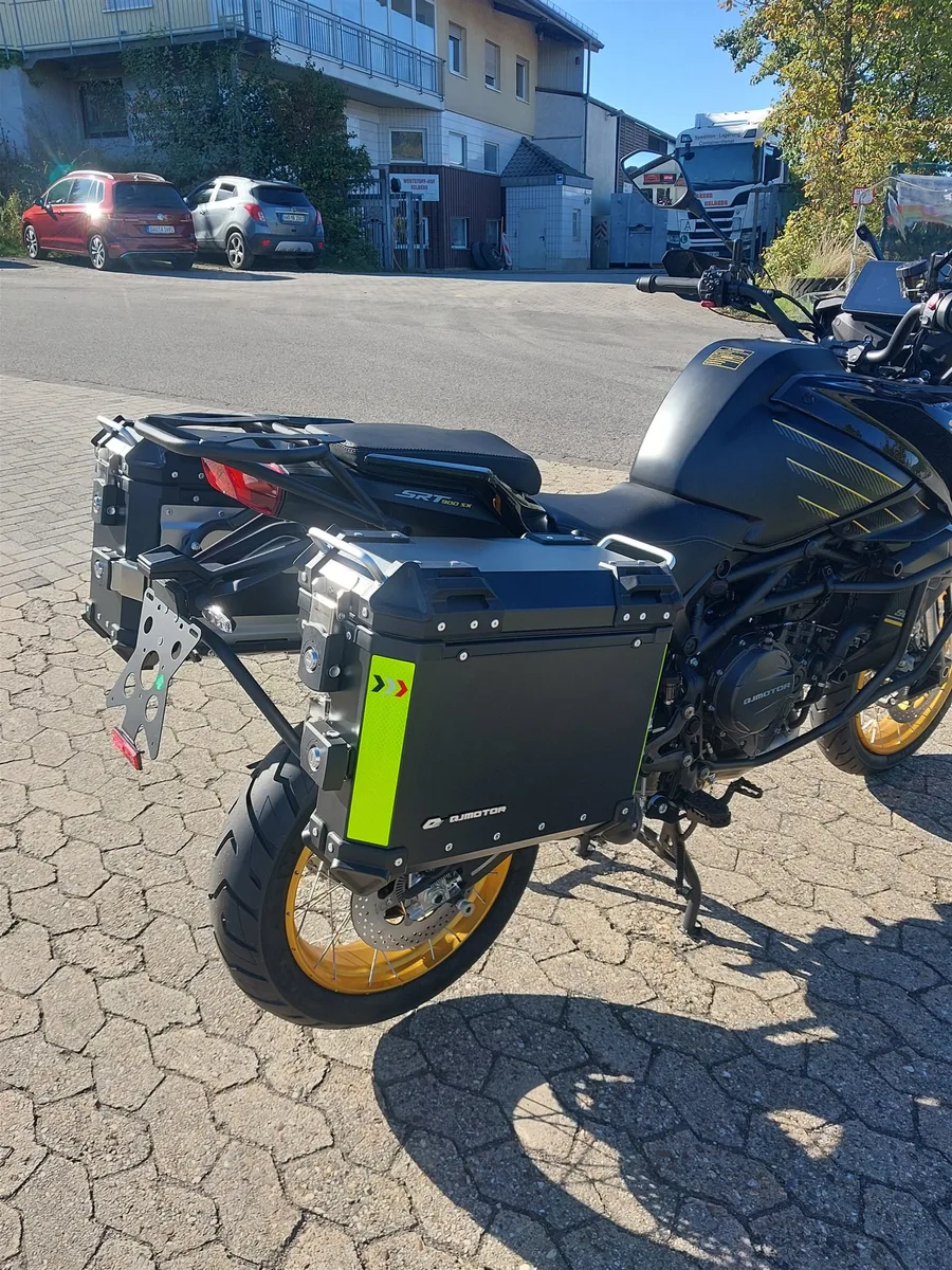 QJ Motor SRT 900 SX