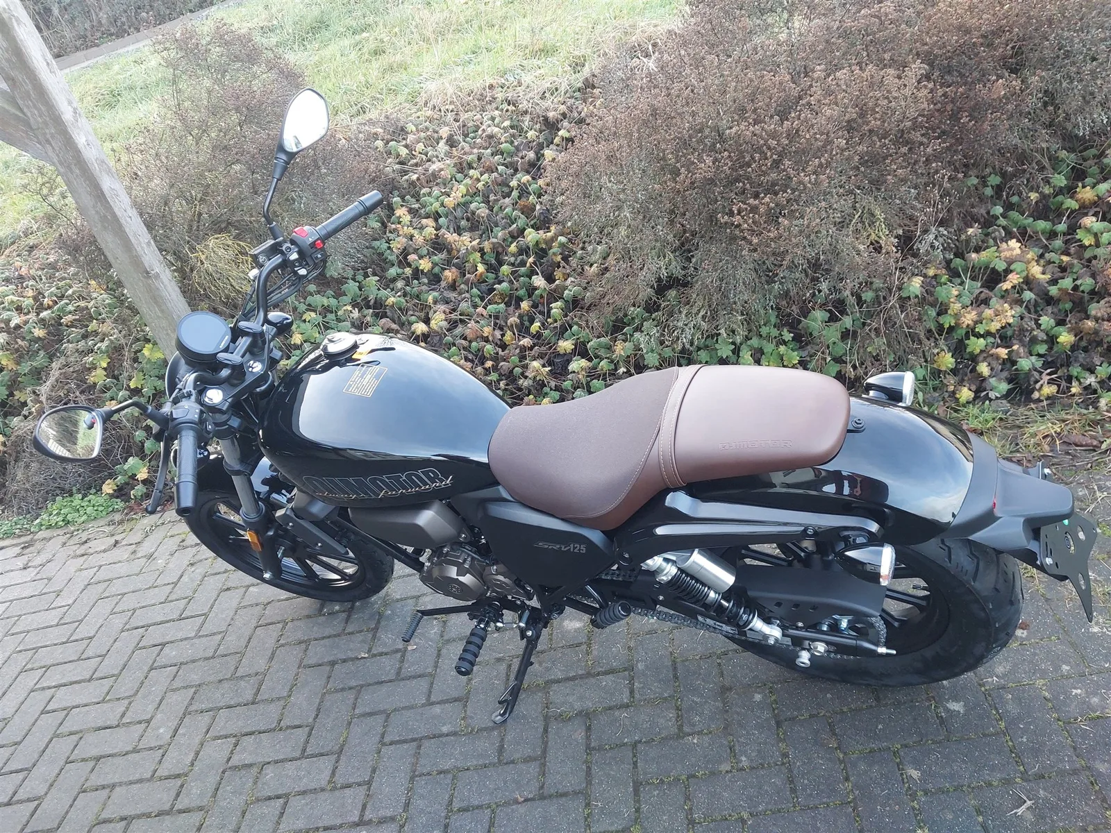 QJ Motor SRV 125